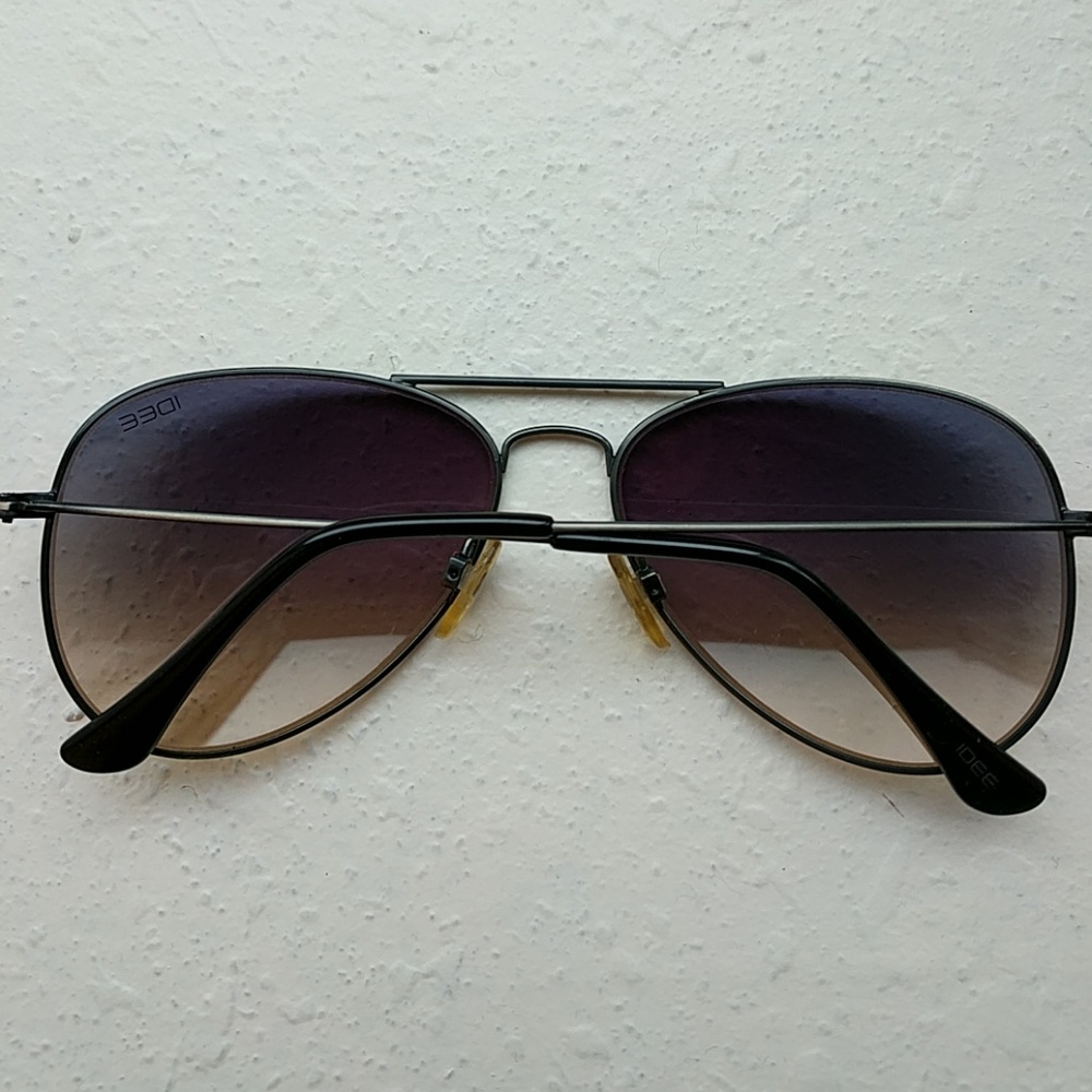 IDEE Aviator Sunglasses with Graduated Lenses - Picture 8 of 8